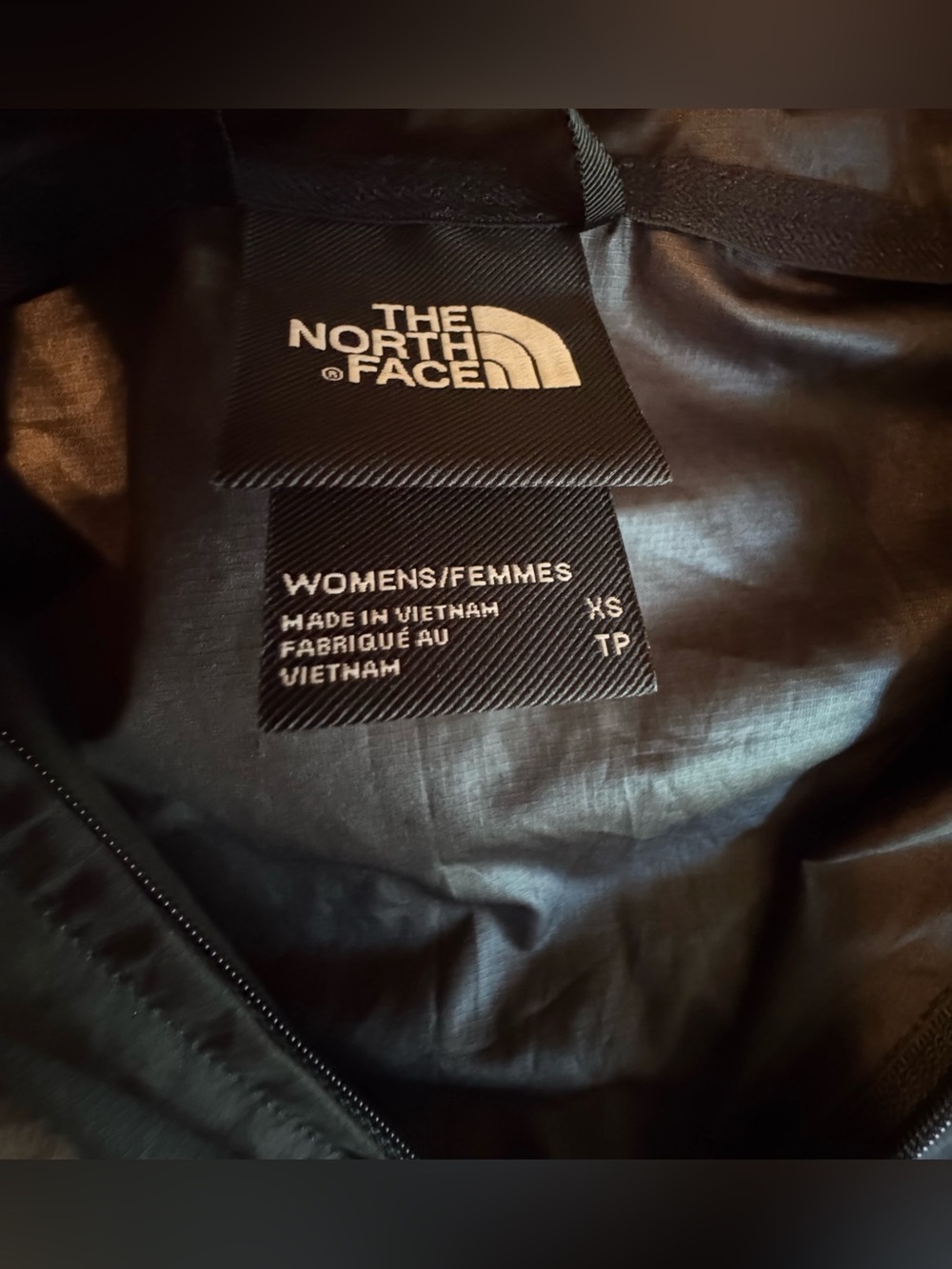 The North Face Women's Black/Teal/Beige Colorblock Anorak - Picture 14 of 14